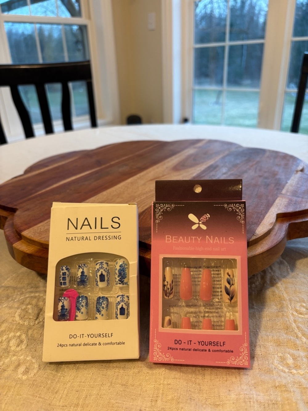 Beauty Nails. Pink and Blue Press-On Nail Sets - DO-IT-YOURSELF